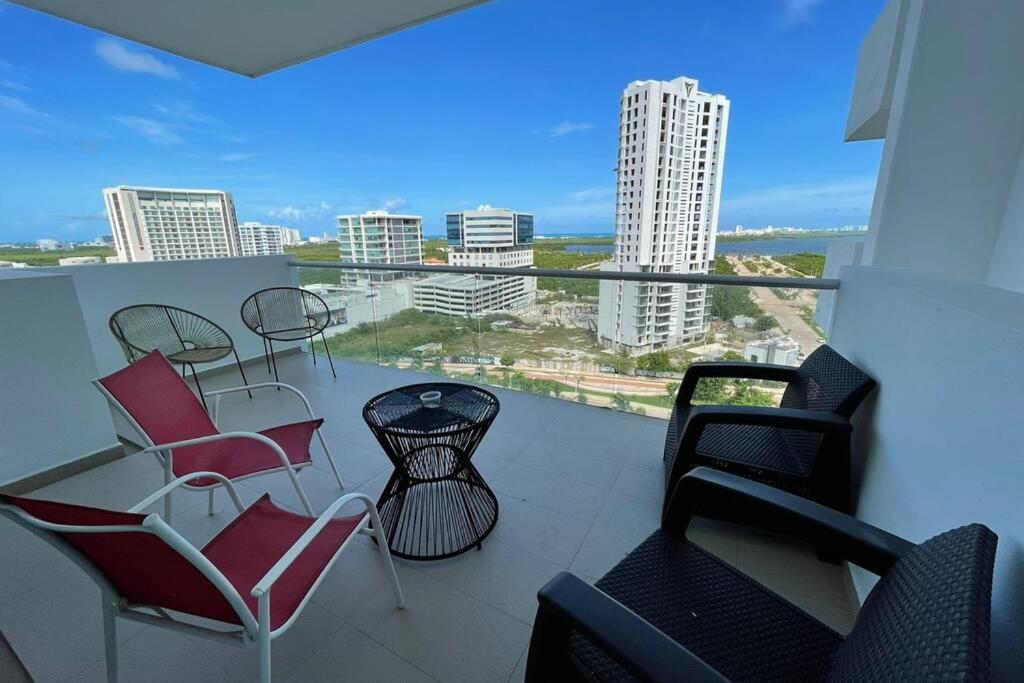 Malecon Americas By Andiani Travel Cancún Exterior foto