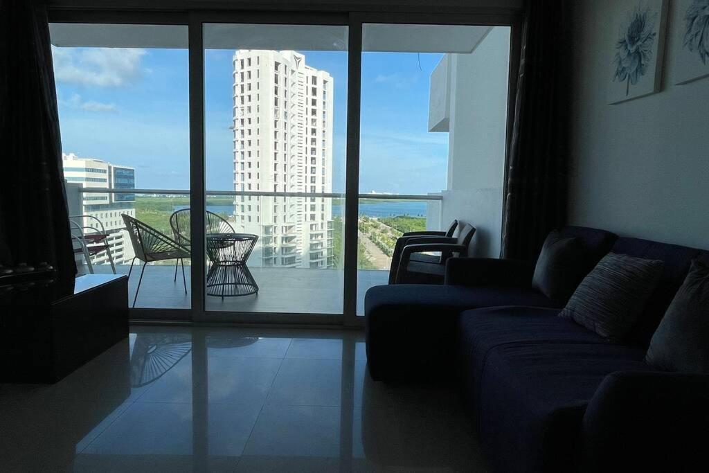 Malecon Americas By Andiani Travel Cancún Exterior foto