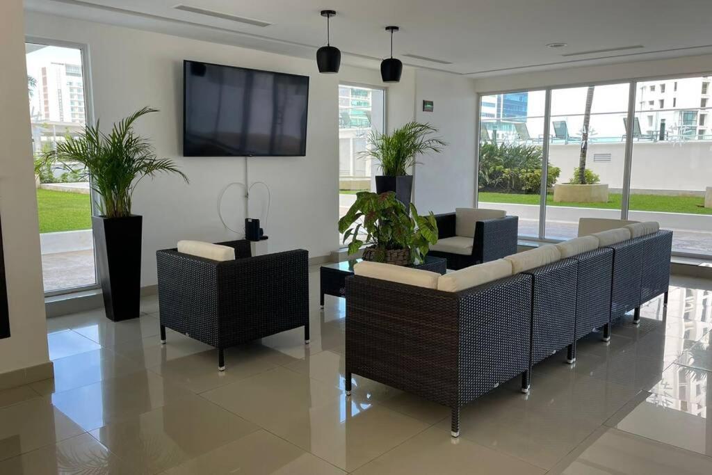Malecon Americas By Andiani Travel Cancún Exterior foto